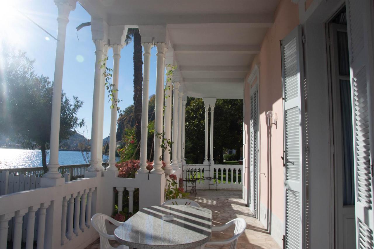 Residence Ville Lago Lugano 포르토 세레시오 외부 사진