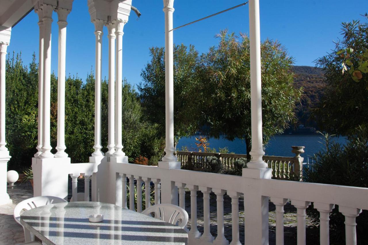 Residence Ville Lago Lugano 포르토 세레시오 외부 사진
